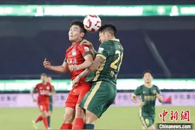 中超：浙江绿城2比2战平河南 陶强龙双响图片