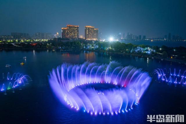 青岛西海岸“水光盛宴”开启夜游新模式