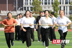 湖南化工职院举办2023年教职工趣味运动会图片