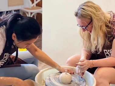 在这座“手作村落”里，让时间慢下来，让心暖起来