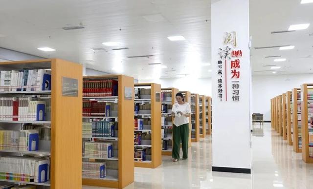 在庆阳图书馆尽享书香慢生活