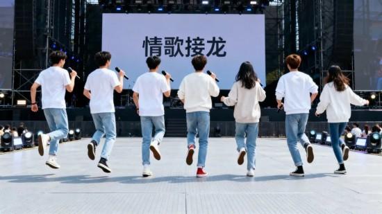 ＠所有自贡人！尖山国庆大型游园会来了，连嗨3天！快看第一天你能白拿什么礼物！