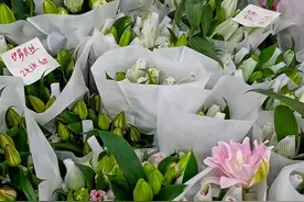 母亲节临近 斗南鲜花市场迎来销量小高峰图片