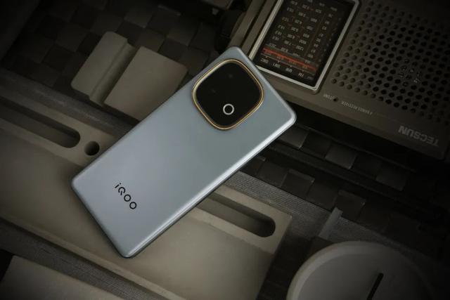 这叫“十全大补‘玩’”！iQOO Z10 Turbo+继续“天降猛人”