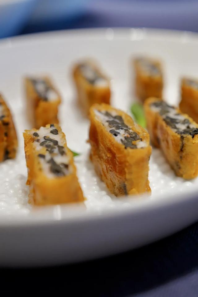 飞昆明吃几顿饭