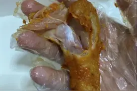 知名品牌外卖被曝吃出生肉！图片