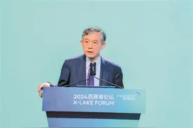 清华大学人工智能国际治理研究院院长薛澜接受记者采访 AI时代深圳如何“出圈”图片