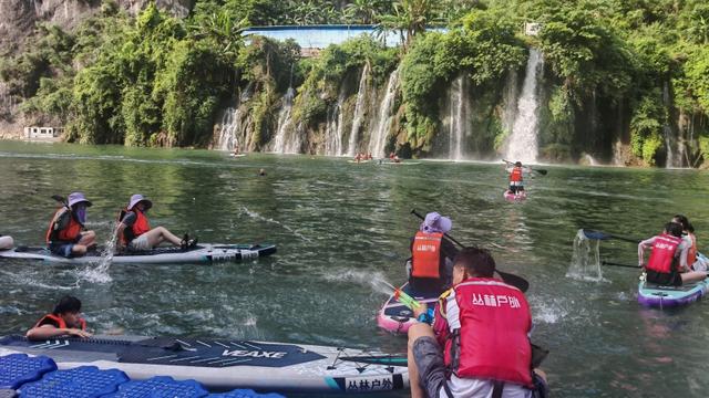 开阳县：“桨”板水上游 点燃旅游新活力