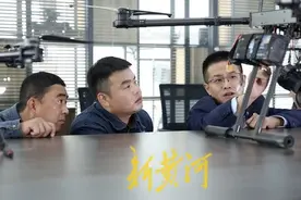 村村有好戏·扎根家乡的年轻人 | 海归博士返乡造无人机，一年卖出3000多万元图片