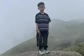 走失已10天！莆田8岁男童仍无下落，当地：同行男孩已送回家上学，村委会派人协助搜救图片