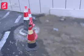 贵阳一小区居民天天捂着口鼻回家，直呼着不住！怀疑和这个有关……图片