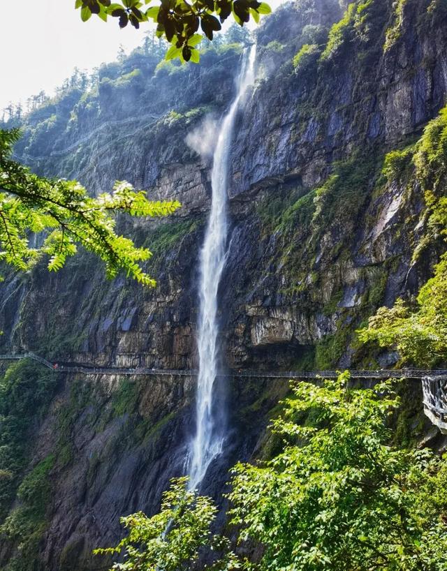 全球出圈‼️双奖加身‼️厉害了瓦屋山！