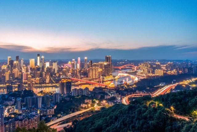 宝藏公交，移动的风景画廊