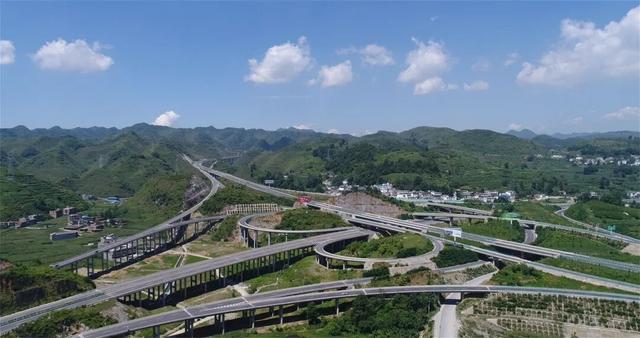 这里，凭什么是中国乡村发展的缩影？从电视剧《乌蒙深处》热播看毕节发展之变