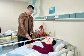 义“布”容辞行善举，奉浦街道的“他”善心爱老暖夕阳→图片