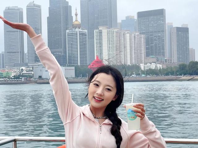 金秋惠民月，海上游船享福利！赠奶茶，赏海景，“船”递暖意！