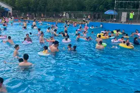 市民水上乐园避暑乐翻天图片