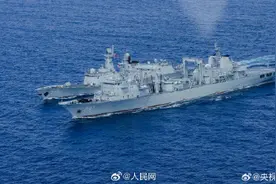 酷！万吨大驱开炮瞬间大片上新图片
