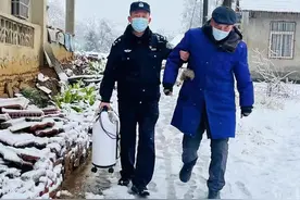 冰天雪地的城，“热辣滚烫”的人，武汉经开区公安迎战风雪图片