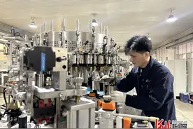 陆源智能装备产业赋能中心项目一线探访：“小药瓶”国产设备九成这里产图片