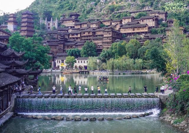 黔西南兴义：山水间邂逅布依风情