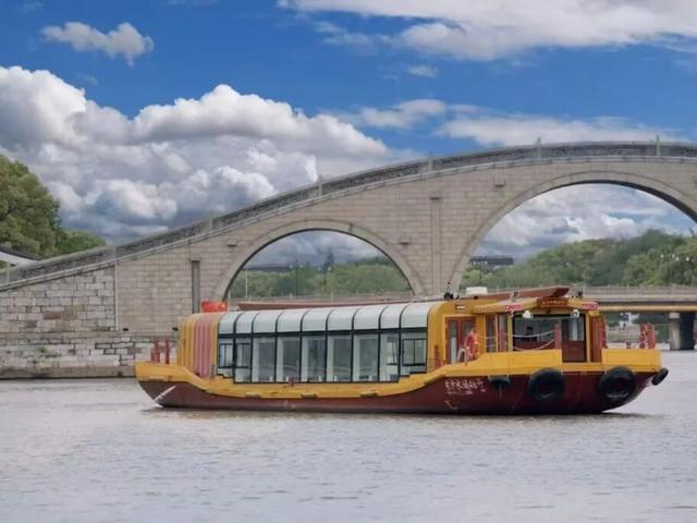 ️阳澄湖挤爆？这个核心产蟹区才真香！蟹宴限时6折！客房3折特惠！送免费住宿惊喜