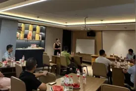 重庆渝北区：悦来街道商会举办企业家联谊会图片