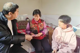 “兰州好人”张勇帮扶励志学子 雯雯再也不用为生活费发愁了图片