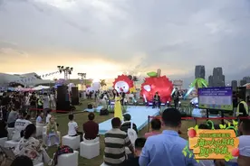 海口举办火山荔枝夏日市集图片