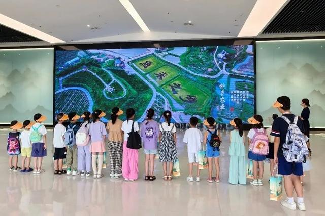小记者看川渝发展新变化—行走的课堂（内江站）活动圆满结束！