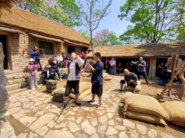 放弃躺赚后，景区赢麻了