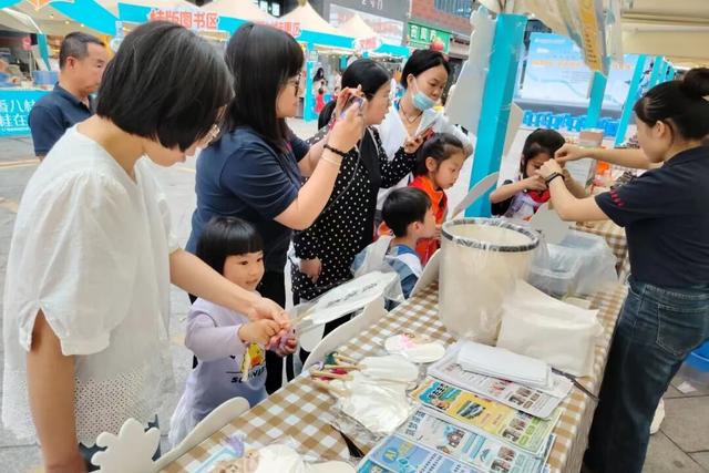 共赴一场滨海文化之约｜2025年“蚝美钦州 书香河海”文化市集即将启幕