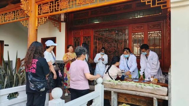 沿江街道马房民宿“暖服务”圈粉“旅居客”