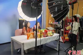 广西南宁建设跨境电商人才高地 东盟年轻人慕名求学图片