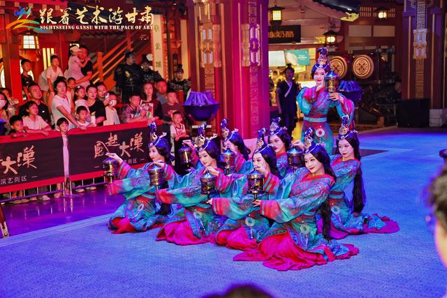 “跟着艺术游甘肃·风起大汉”专场演出惊艳啦！沉浸式行走观演重塑丝路文化新体验