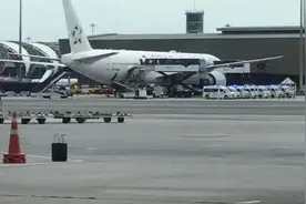 热闻|新航客机数分钟内骤降两千多米，遭遇的“湍流”是什么？图片