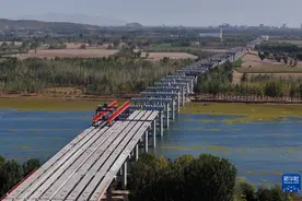 河北唐山：秦唐高速公路唐山段建设稳步推进图片