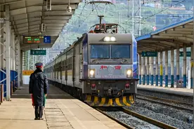 停运551天 宜万铁路万州段今起恢复客运图片