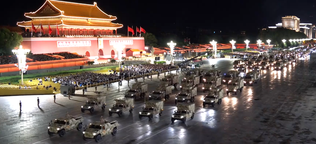 最后一次综合演练！网友：想看阅兵的心到达了顶峰