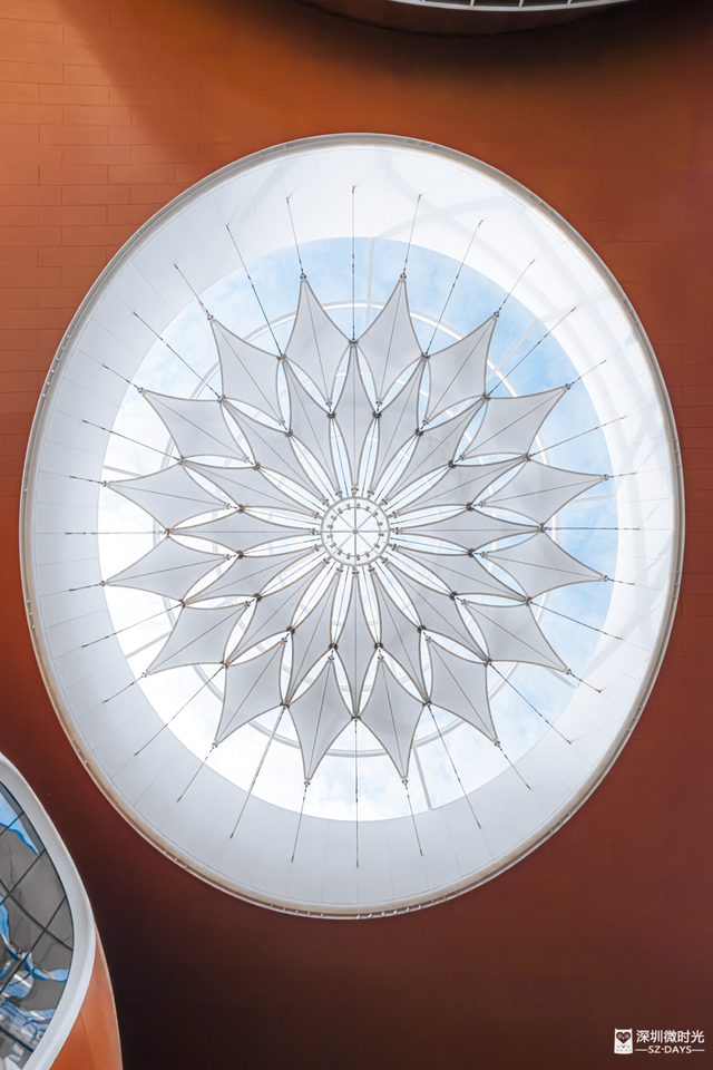 先睹为快！深圳巨型新地标启用，就在明天！