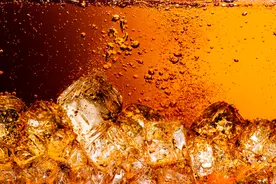 爱喝可乐的永川人注意！当心穿孔图片