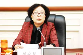 陕西省卫健委原主任刘宝琴被查，去年3月被聘为陕西省政府参事图片