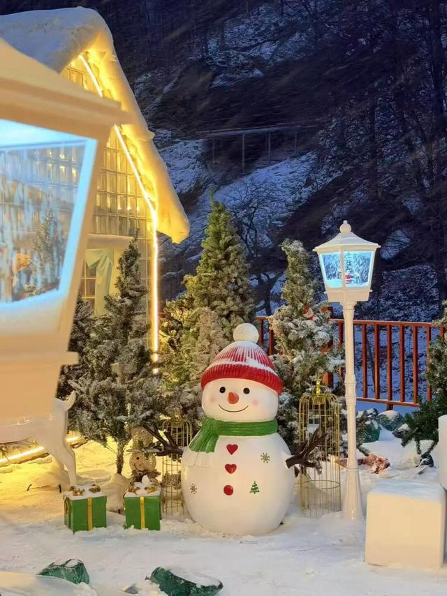 这个冬天，别再“猫冬”啦！300米超长滑道，来这开启嬉冰赏景的雪上之旅