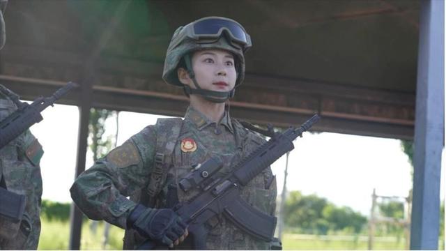 装备方队唯一“女教头”超帅