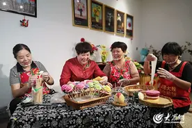 遇见蒙阴煎饼|用煎饼复刻世界名画的徐海霞又有上新！图片