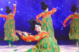 春晚爆火的舞蹈来上海，《千里江山·中国色》揭开“大鲸鱼剧场”新演出季大幕图片