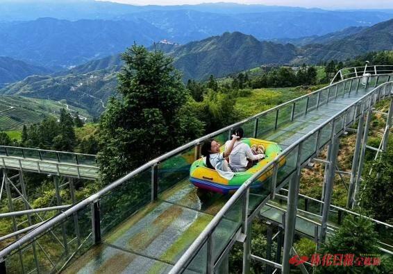 福地怀化 · 康养季 | 溆浦山背花瑶梯田：凉风拂面 梯田如画