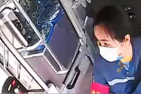 凡人歌|男孩乘公交迷路，司机陪他一起等妈妈意外收到拼音感谢信图片