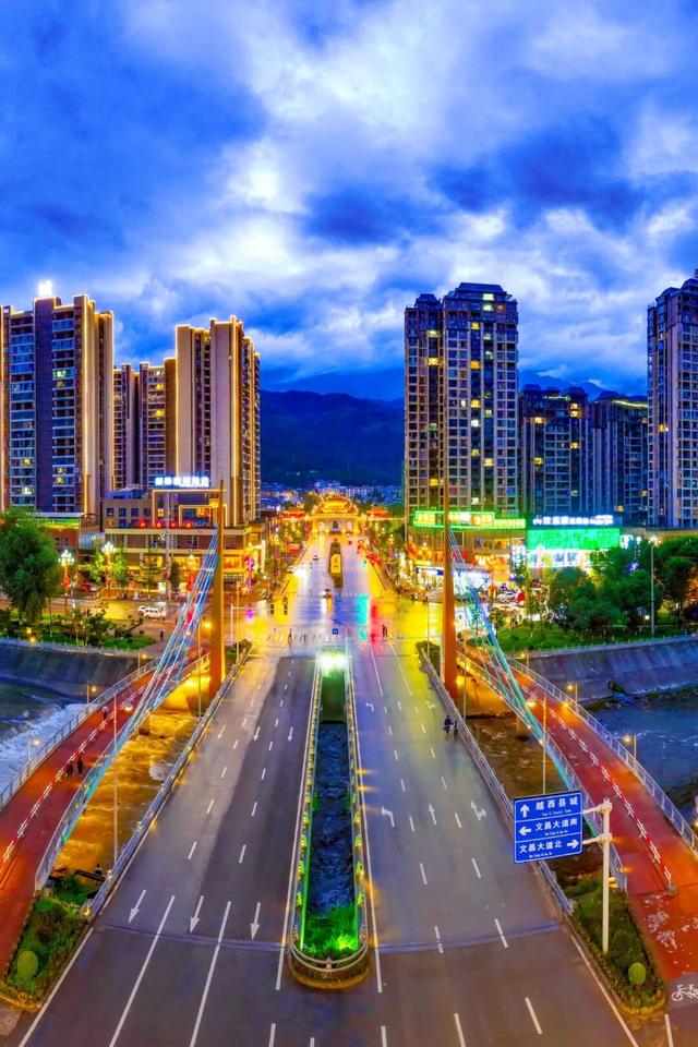 【冬季暖阳 凉山不凉】这一刻，是越西的高级感！