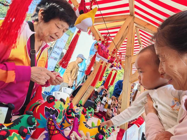 模式口古街迎来辽宁义县文化交流展